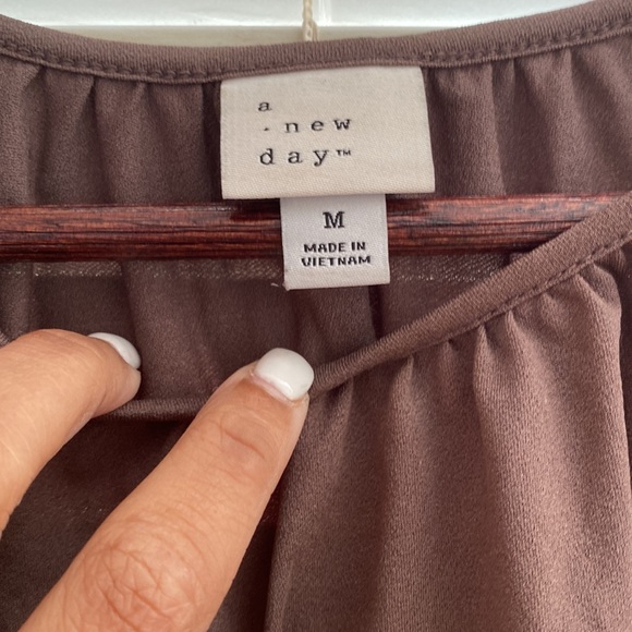 Puff sleeve top - Picture 2 of 4